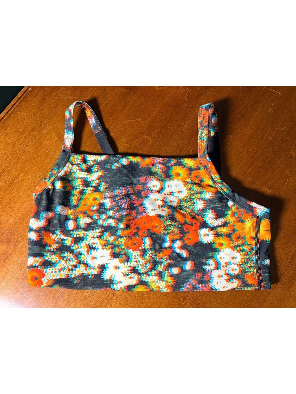 Offline by Aerie Floral Retro Daisy High Neck Sports Bra Size M